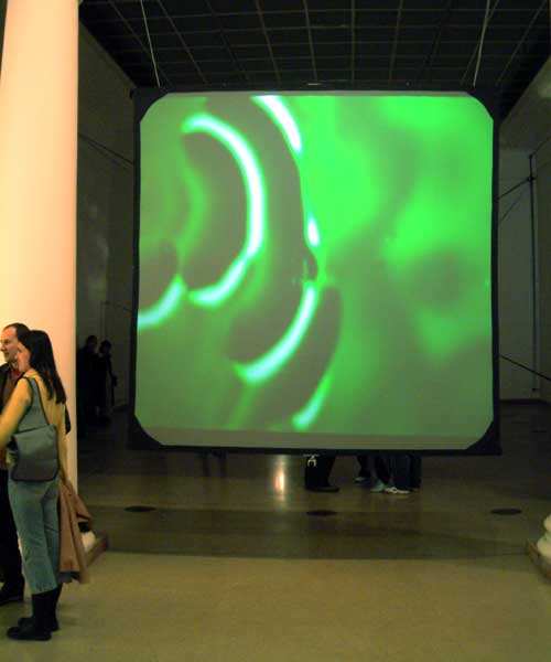 Hans H. Diebner – Sven Sahle: Liquid Perceptron :: Computer-video installation, 2002