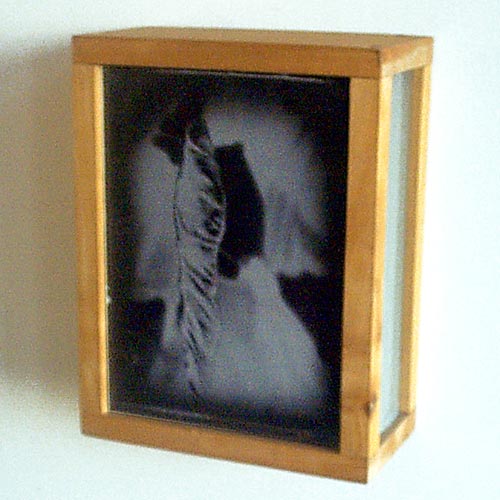 Krsnyi Tams: Giacometti-doboz :: fa, vegnegatv, mattveg, csavar, 20x15.2x7.9 cm 1985 krl